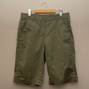 Isda&Co Green Khaki Bermuda Length Shorts – Size 10 EUC